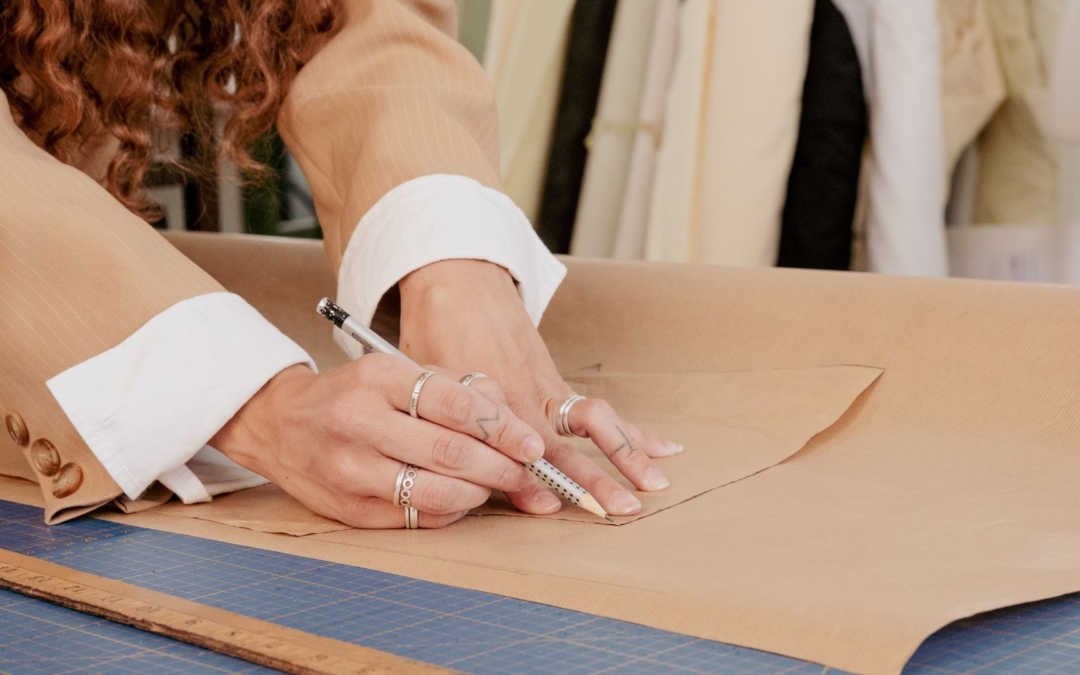 Sobriété durable et audace textile pour un style raffiné